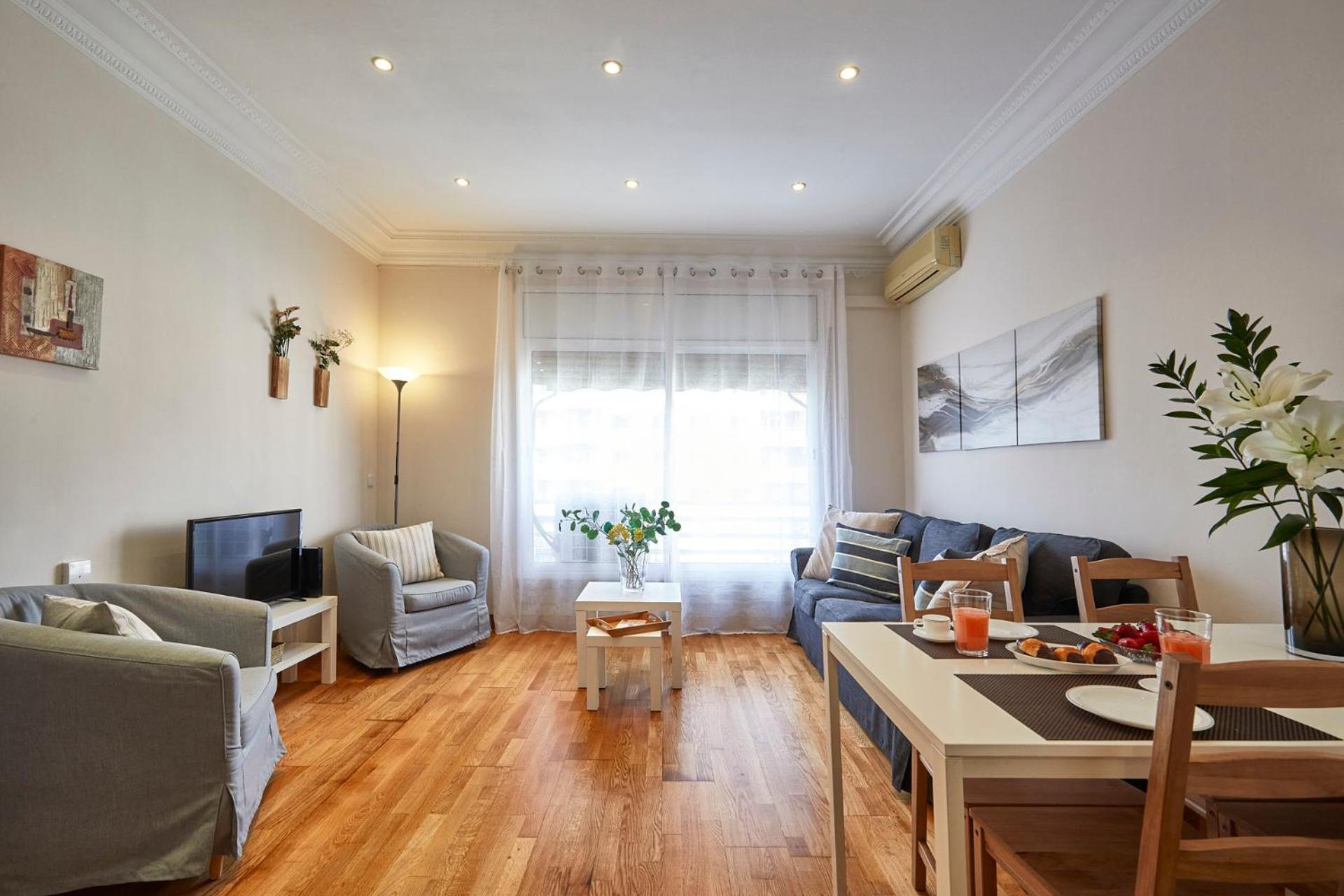 Sagrada Familia - Gaudi Apartment Barcelona Bagian luar foto