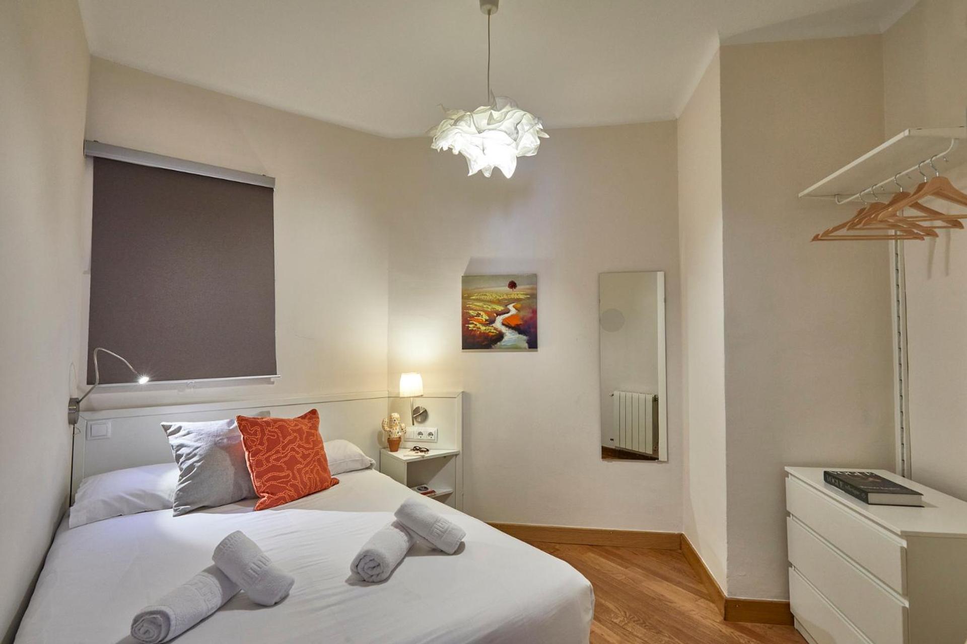 Sagrada Familia - Gaudi Apartment Barcelona Bagian luar foto